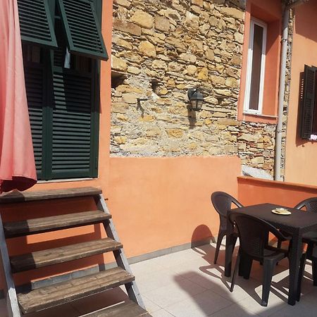 Piccolo Rifugio Nel Verde Chiusavecchia Bagian luar foto
